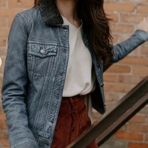 NWT Mauritius Jean - inspired Leather Jacket with Black Collar
